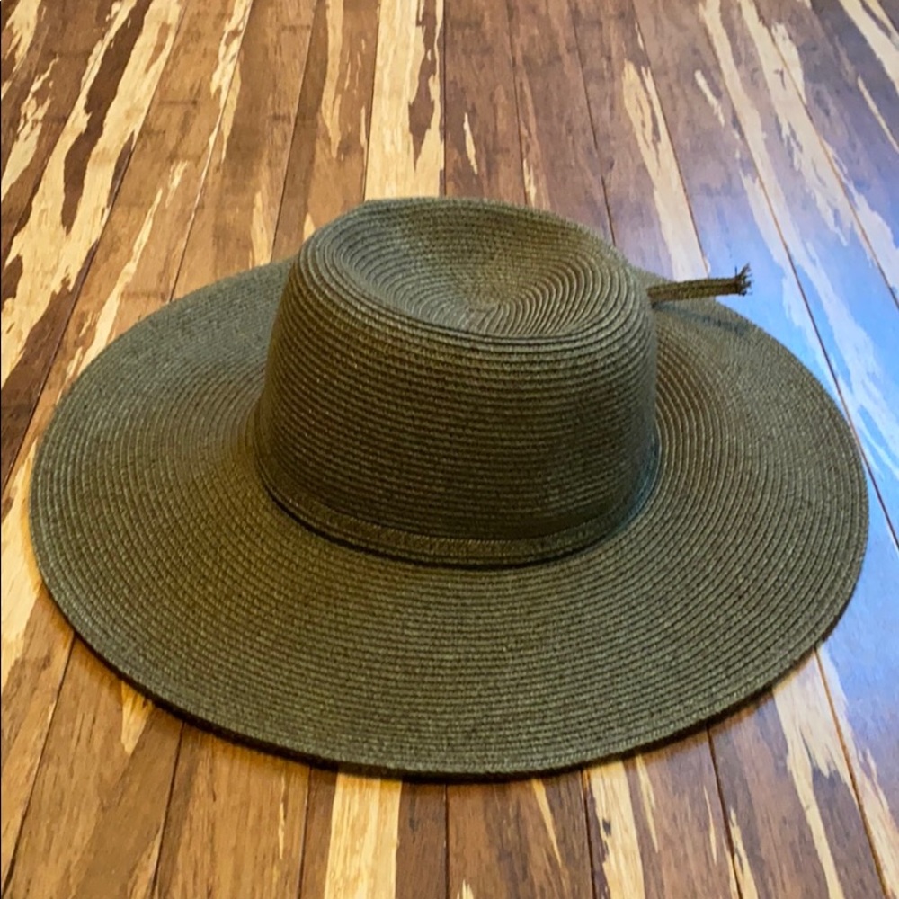 Army green sun hat one size